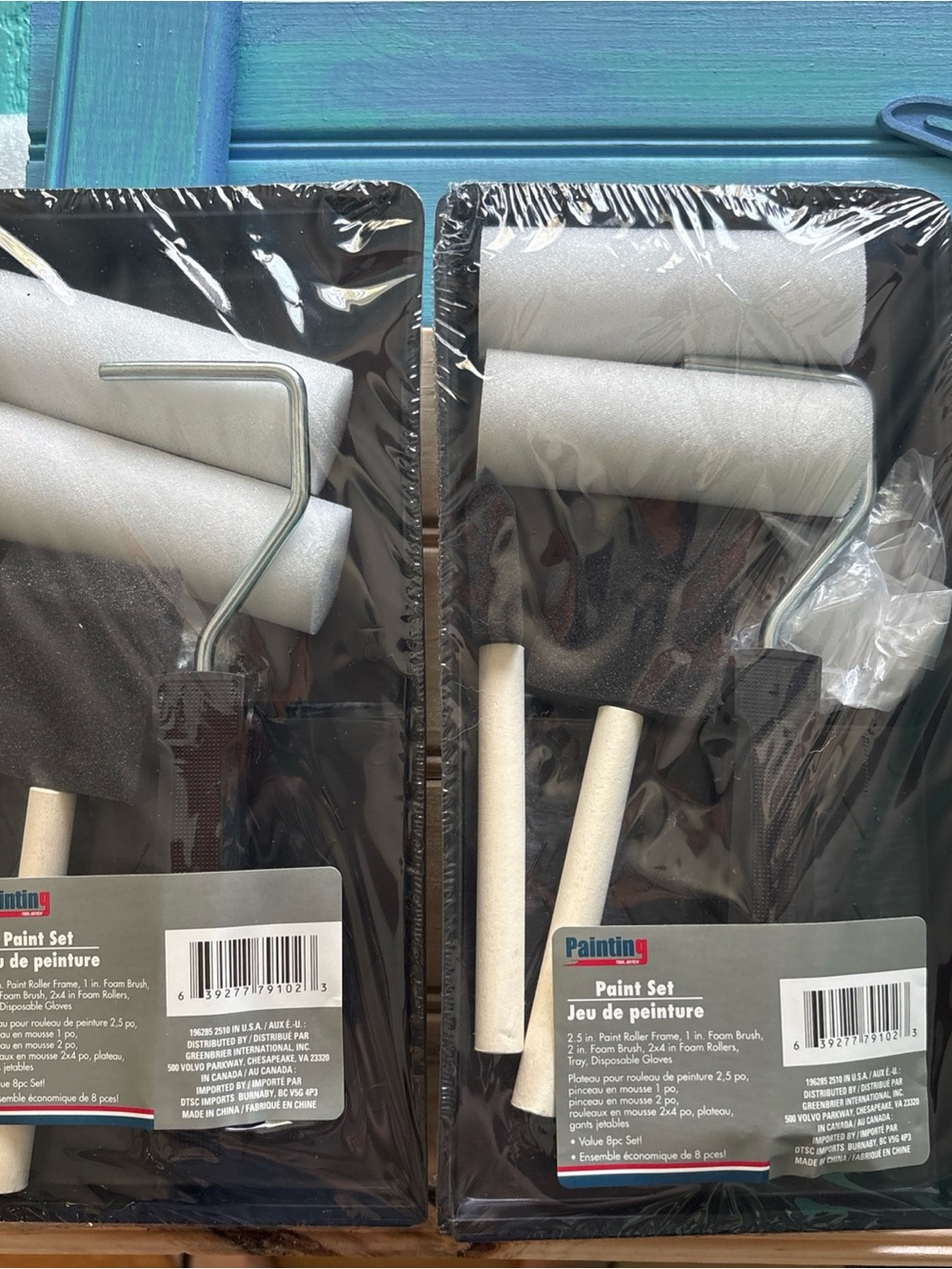 Paint Set with White Foam Rollers and Black Tray - 2 Pack